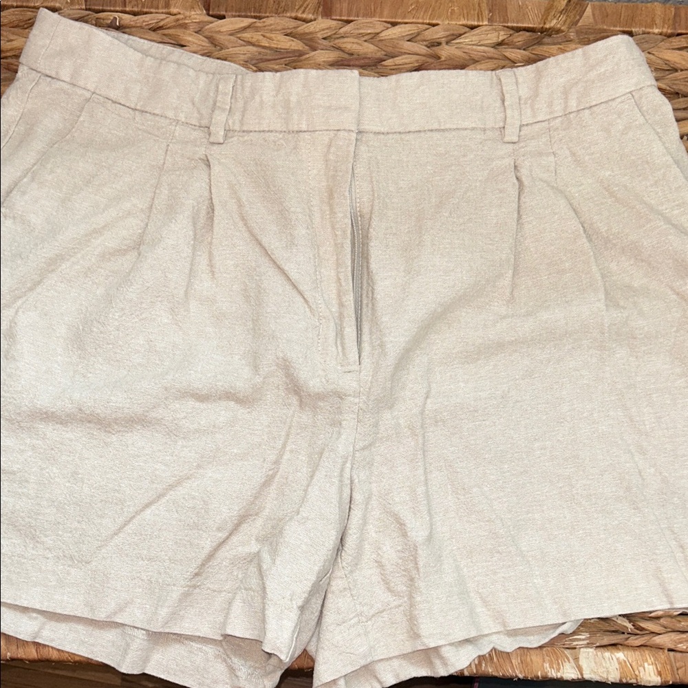 Old Navy High Rise Linen Cream Shorts
